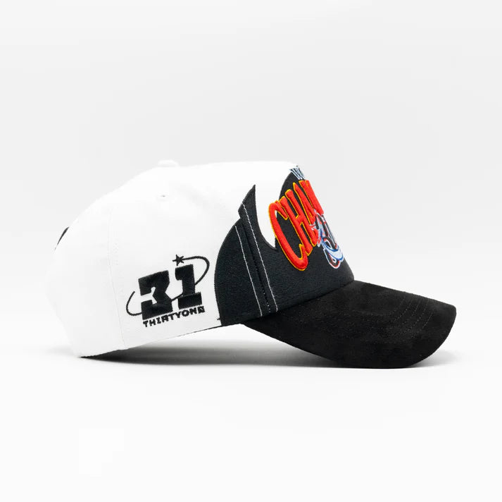 31 HATS "WORLD CHAMPIONS"